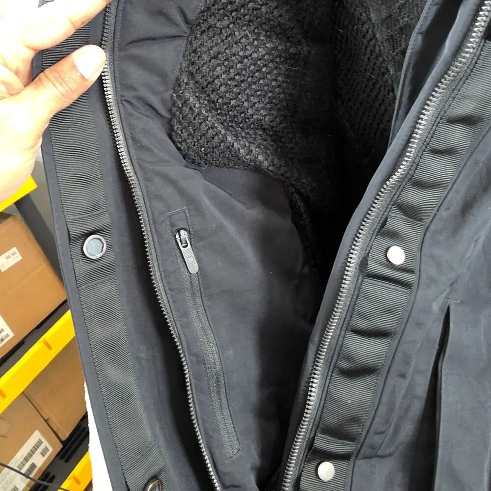 Lululemon Winter Warrior Bomber Jacket Women Size 10 Black Goose Down - Picture 6 of 13